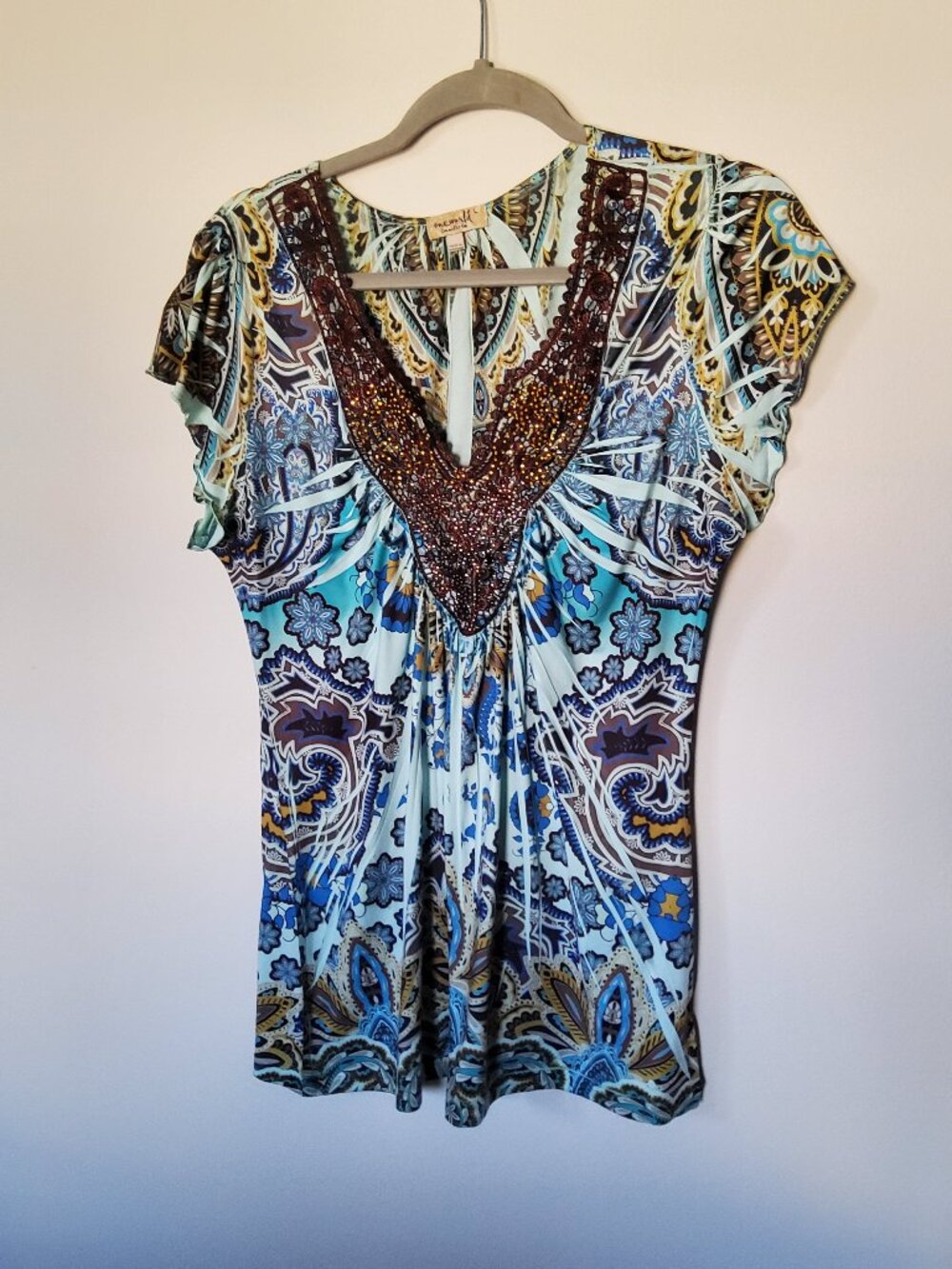 One World Paisley Vneck beaded Multicolor top size L